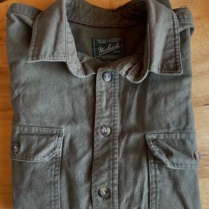 Men’s heavy duty 100% cotton Woolrich flannel button up